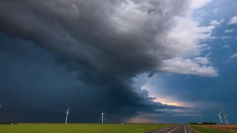 Неблагоприятные метеоусловия ожидаются в трех городах Казахстана в пятницу