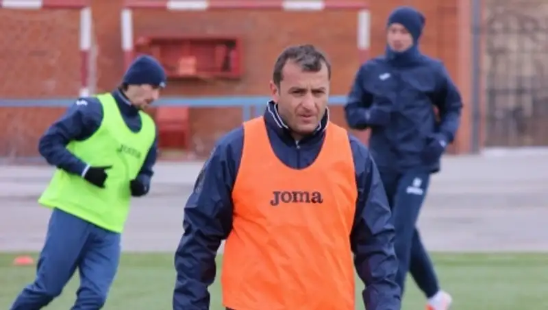 За что увольняют футбольных тренеров в КПЛ-2015