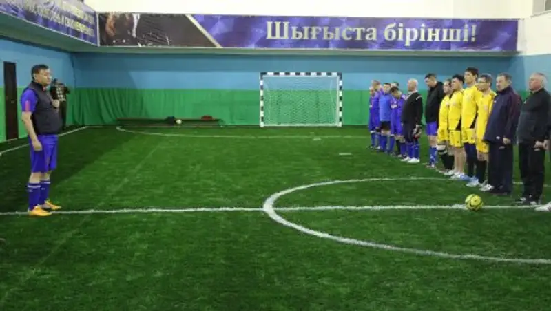 В спорткомплексе Университета Шакарима открылось единственное в ВКО крытое футбольное поле