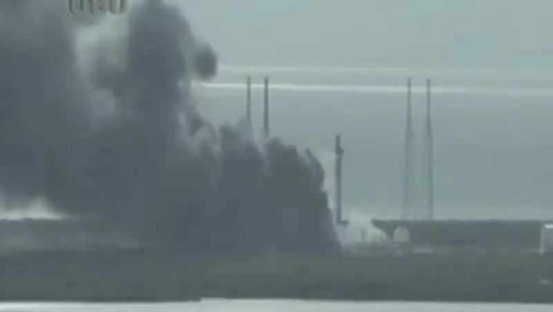 В сети появилось видео с места взрыва ракеты Falcon во Флориде