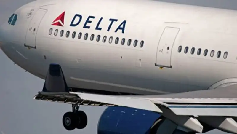 Россиянин заявил, что в США его высадили из самолета за "оккупацию" Крыма