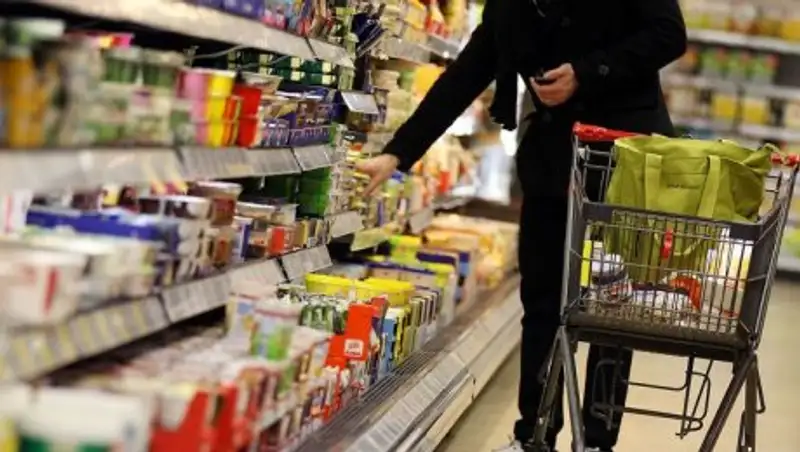 Сколько денег потратили казахстанцы в магазинах и на базарах в январе