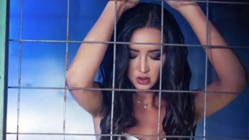 Идеальный муж для Бузовой – мужественный, сильный и без Инстаграма