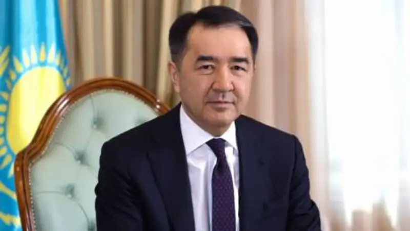 Сагинтаев поздравил пенсионеров с Днем пожилых людей