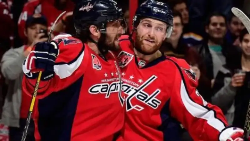 Овечкин - в компании суперснайперов. Или же лучший снайпер в истории?