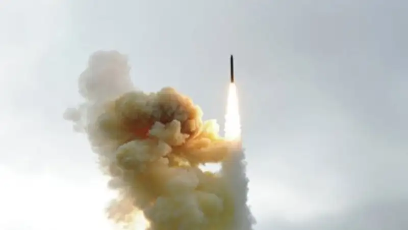 США успешно испытали перехватчик баллистических ракет