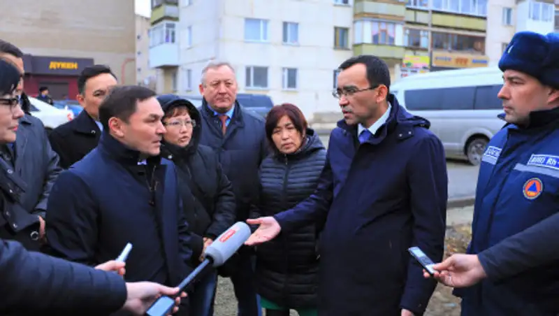 Маулен Ашимбаев встретился с пострадавшими от паводка жителями Кокшетау