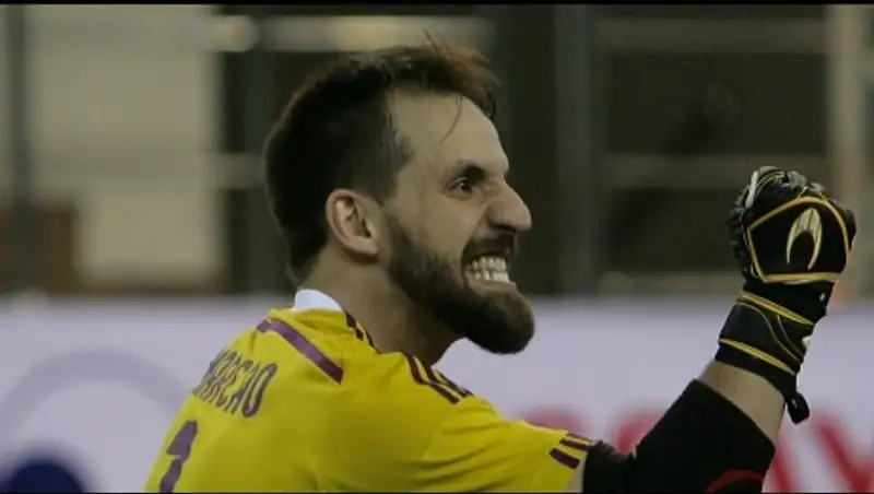 "Кайрат" громит рижский "Никарс"