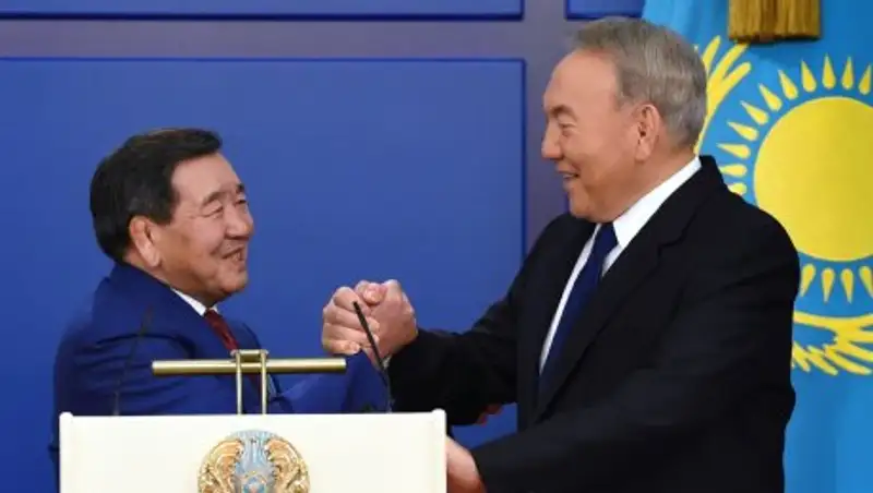 Назарбаев "поборолся" с чемпионом Олимпийских игр