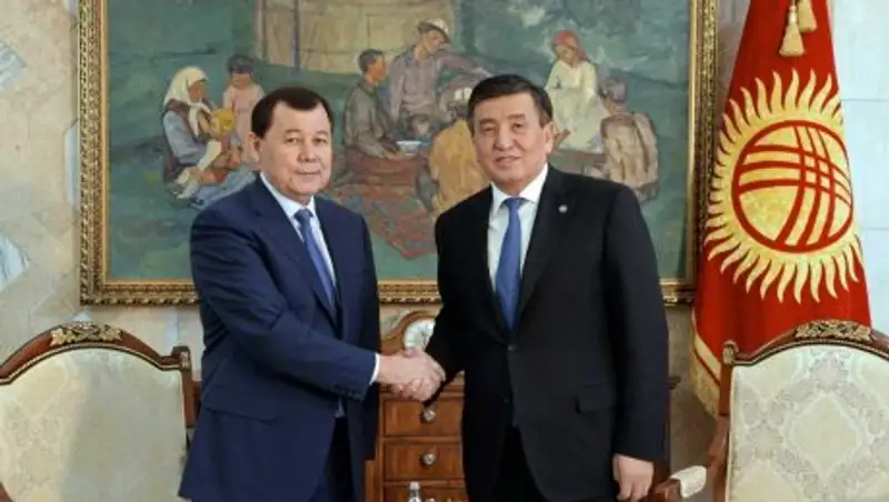 Посол Казахстана вручил верительные грамоты Президенту Кыргызстана