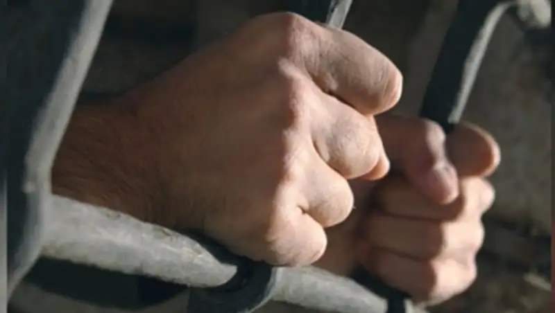 В Атырау грабитель 14 лет проведет в колонии