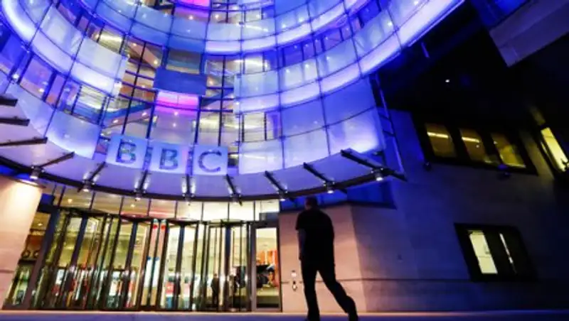 В Лондоне возле здания BBC подорвали автомобиль