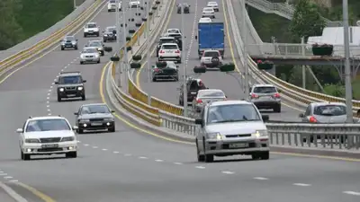 Большой трафик на автодорогах в праздничные дни прогнозируют в  КазАвтоЖол