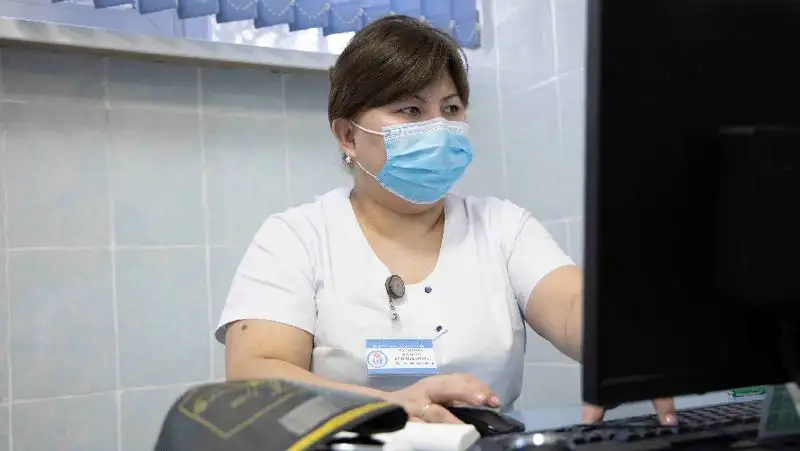 Небольшой спад заболеваемости COVID-19 за сутки выявили в РК