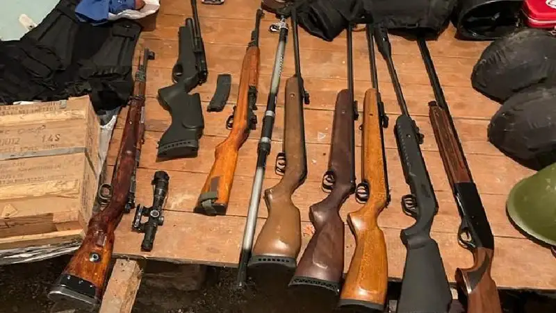 Награбленное из оружейного магазина – полиция нашла схрон в Алматы