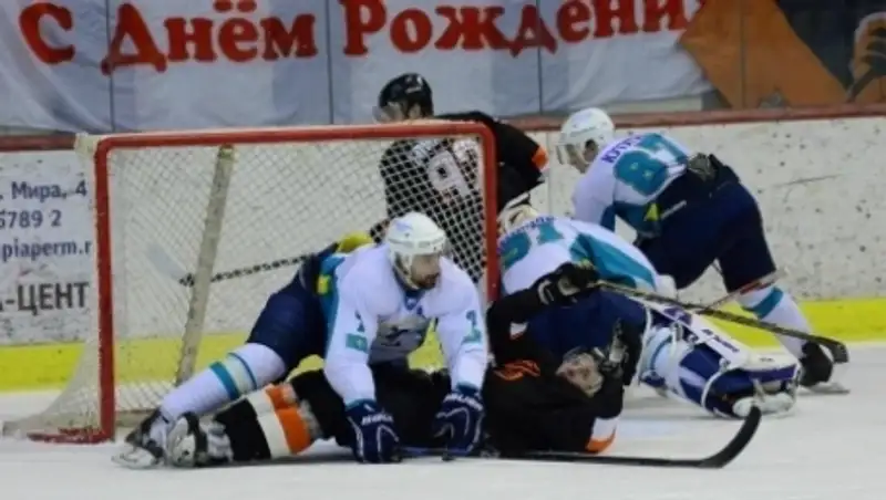 «Торпедо» одерживает в Перми первую победу в последней выездной серии ВХЛ