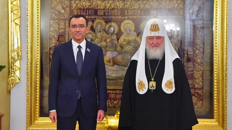 Токаев пригласил патриарха Кирилла в Казахстан
