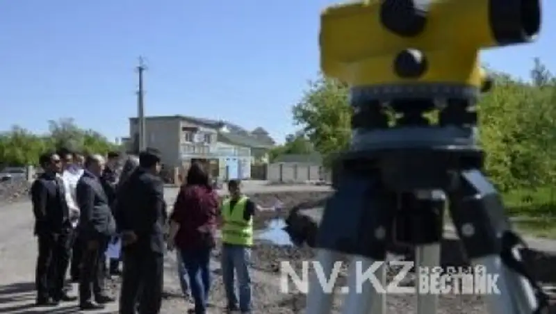 Депутаты Караганды недовольны тем, как проводится ямочный ремонт дорог