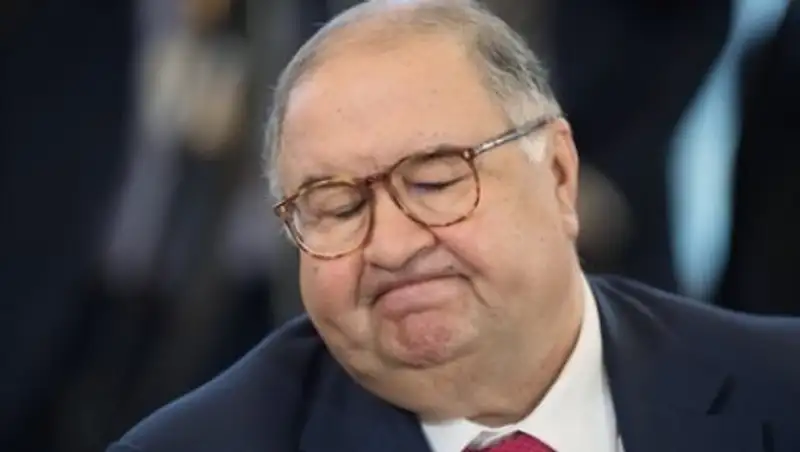 Владелец «Арсенала» отказалcя продать клуб Усманову