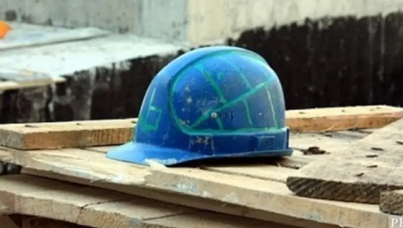 В Астане погиб строитель, упав с седьмого этажа