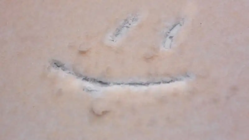 Экологи проанализировали желтый снег, выпавший в ВКО