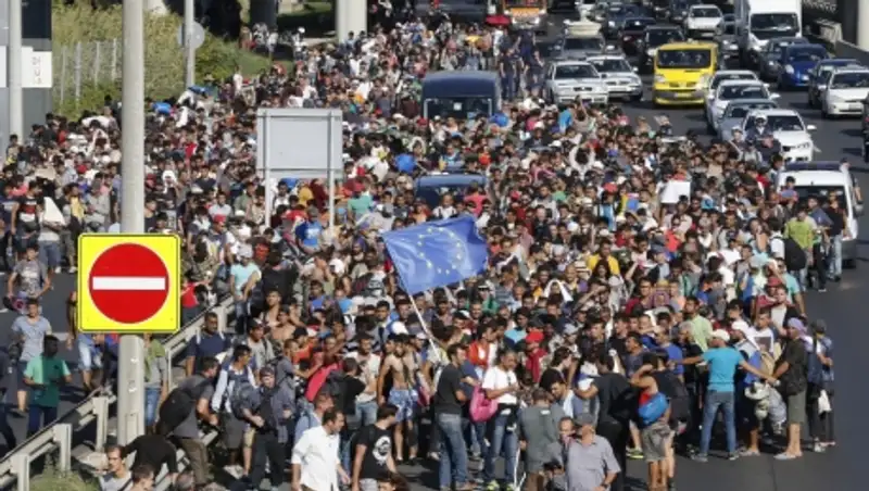 Германия за два дня приняла около 13 тысяч беженцев