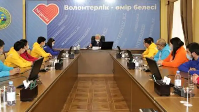 В Жамбылской области наградили лучших волонтеров