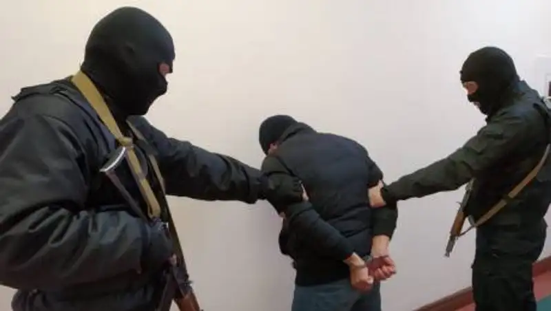 Кража оружия из воинской части под Шымкентом: солдату запросили 10 лет колонии