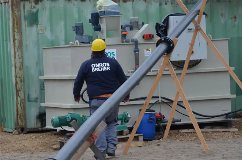 Вице-министру МООС презентовали методы очистки водоемов Щучинско-Боровской курортной зоны, фото - Новости Zakon.kz от 17.10.2013 22:12