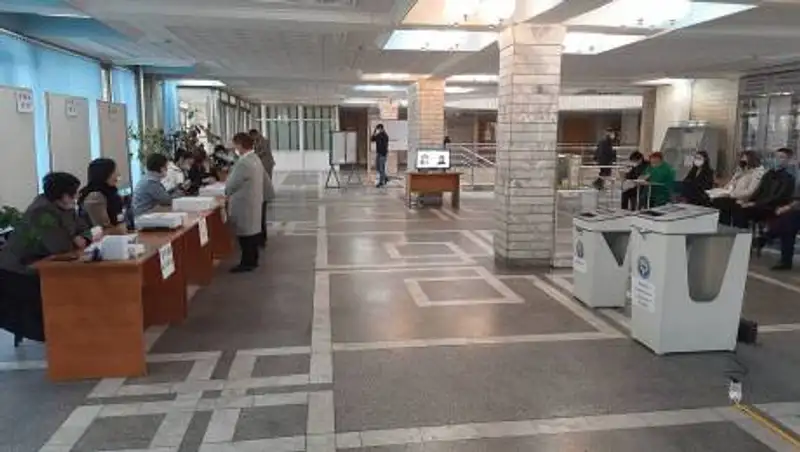 255 сигналов о нарушениях зафиксировали на выборах в Кыргызстане