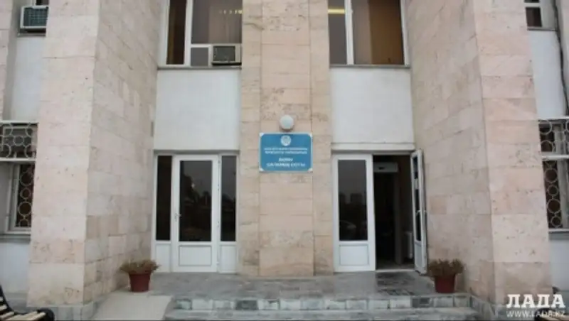 Обвиняемого в рукоприкладстве руководителя медцентра Актау оправдал суд