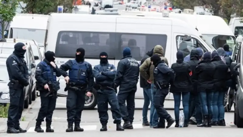 Власти Бельгии не нашли взрывчатых веществ в ходе рейда в Эттербеке