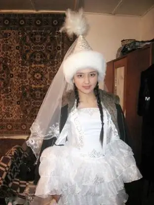 певица Салтанат Бакаева (Арнау). Фото, фото - Новости Zakon.kz от 22.05.2012 17:21