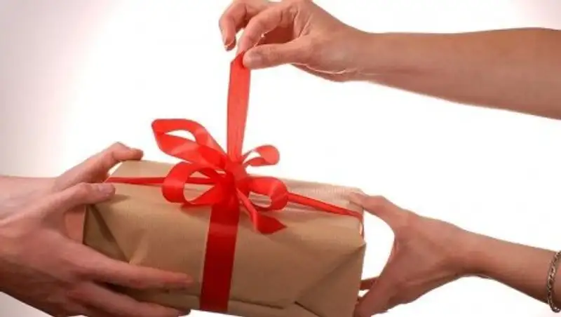 Какие подарки получат казахстанки на 8 марта