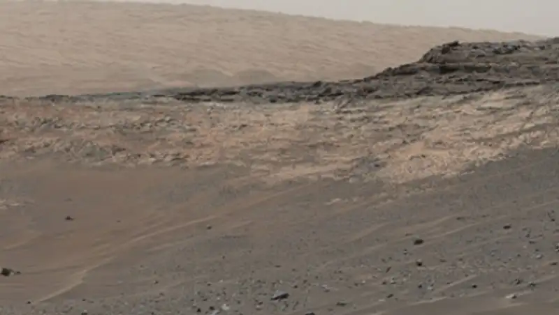 Марсоход Curiosity сделал панорамный снимок