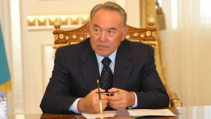 Известный российский писатель-документалист презентовал книгу о Назарбаеве в Астане