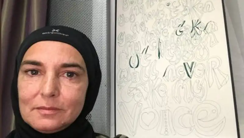 Шинейд О'Коннор отказалась общаться с "белыми людьми"