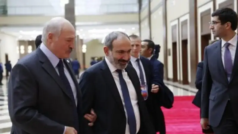 Ереван ответил на критику Лукашенко в адрес Пашиняна
