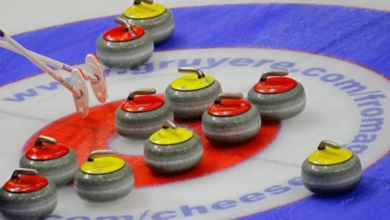 Шведы в седьмой раз стали чемпионами мира по керлингу