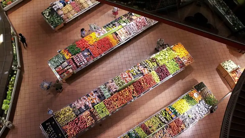 Цены на социально значимые продукты снизились в Казахстане