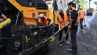 рабочие, фото - Новости Zakon.kz от 19.08.2022 23:02