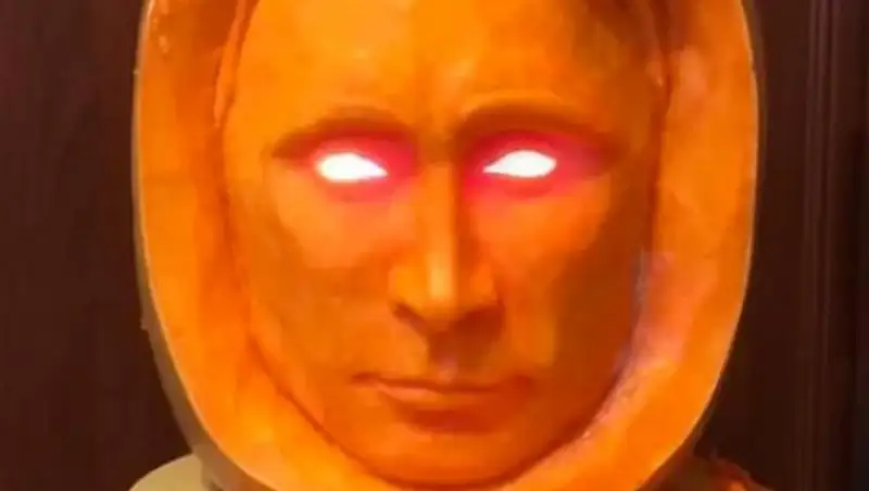 Интернет-пользователи перепугались тыквы с лицом Путина