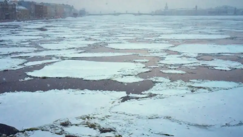 Двое парней провалились под лед и утонули в водоеме в Аркалыке