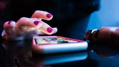 Казахстанским сотовым операторам могут запретить менять условия тарифов, фото - Новости Zakon.kz от 23.02.2023 12:55