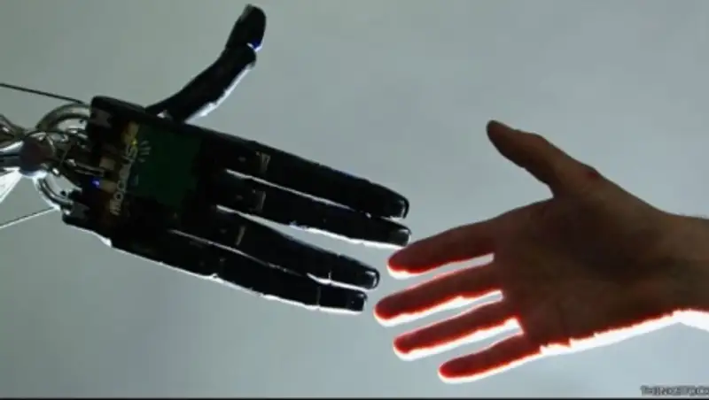 Специалисты предупреждают об опасности роботов-убийц