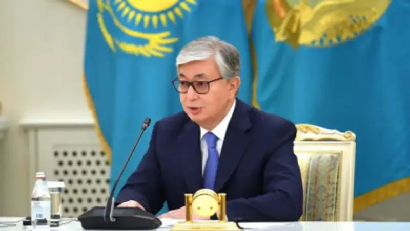 Глава государства утвердил поправки в законодательство по вопросам ж/д транспорта