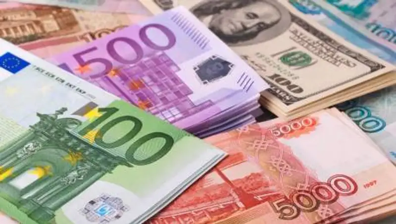 Курс доллара завершает неделю новым ростом