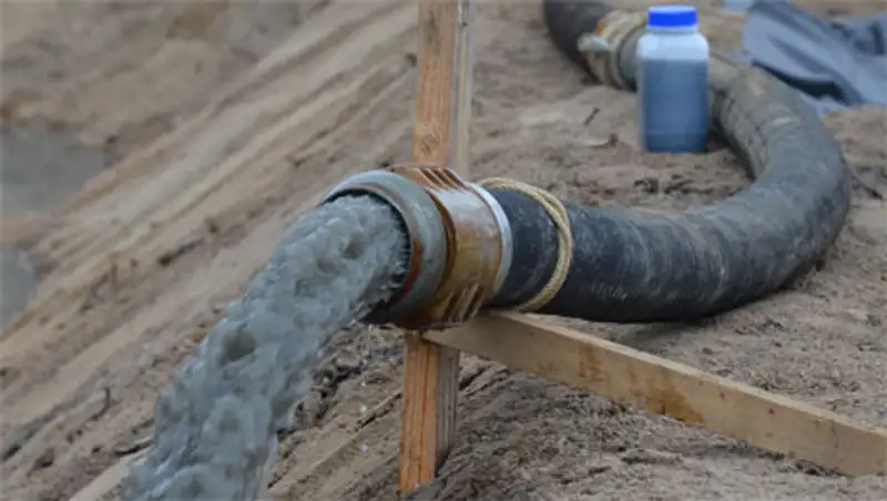 Вице-министру МООС презентовали методы очистки водоемов Щучинско-Боровской курортной зоны, фото - Новости Zakon.kz от 17.10.2013 22:12