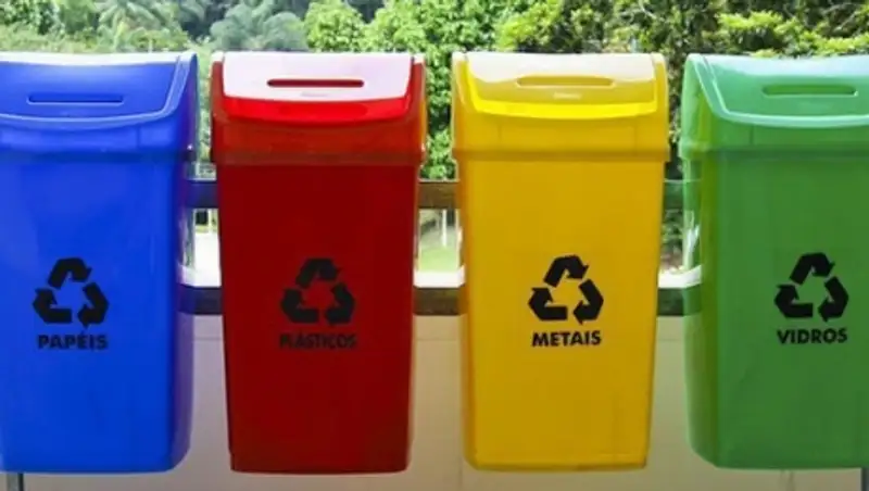 В Астане реализуется программа по раздельному сбору мусора