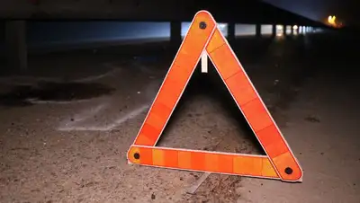 Пьяный алматинец устроил массовое ДТП и сбежал , фото - Новости Zakon.kz от 28.11.2022 12:33